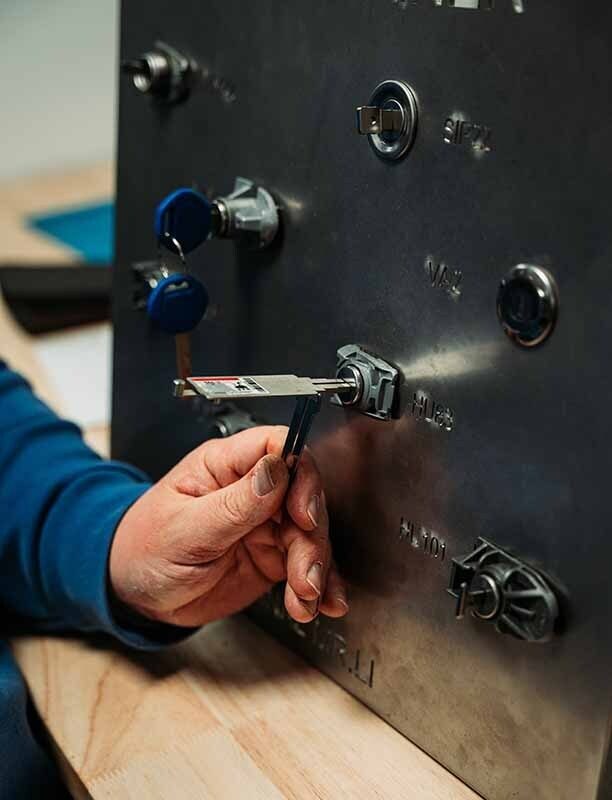Image of a lockpick in a pickboard.